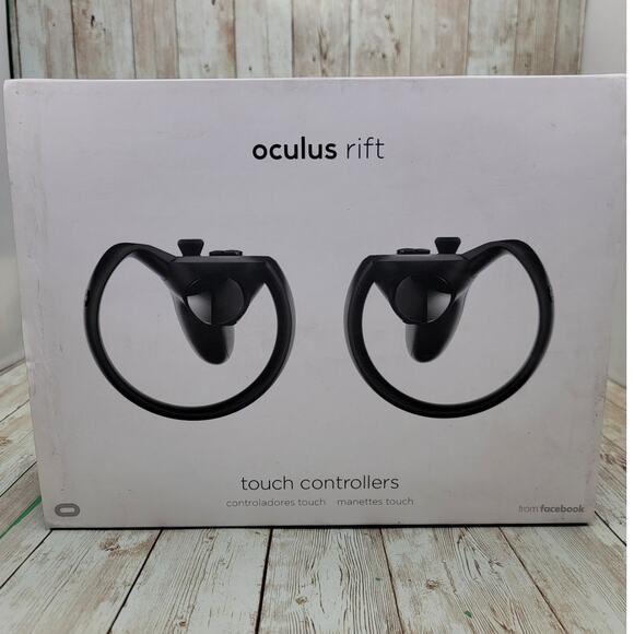 Oculus Rift CVl Touch Controllers Left and Right Pair Black In Box - Picture 1 of 9
